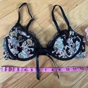 Victoria’s Secret unlined bra